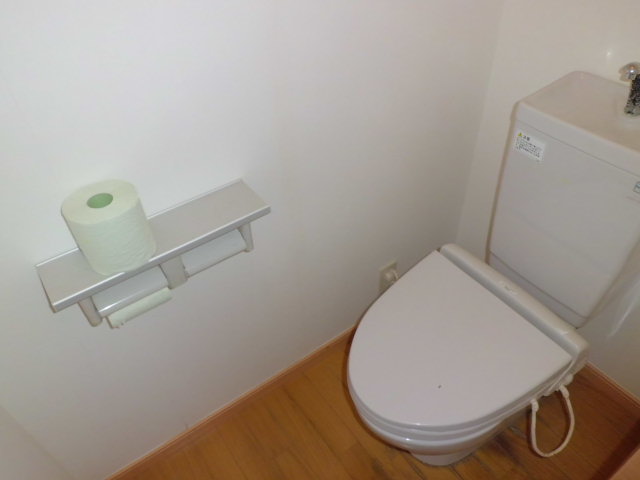 Toilet.  ☆ Clean WC ☆ 