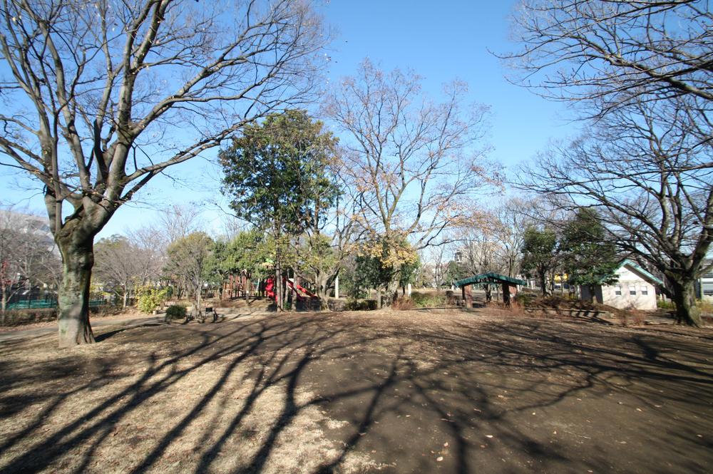 park. 873m popular park to Kuriyama Park!