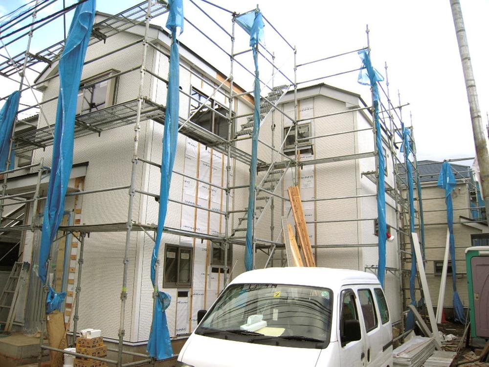 Local appearance photo. Local (11 May 2013) Shooting