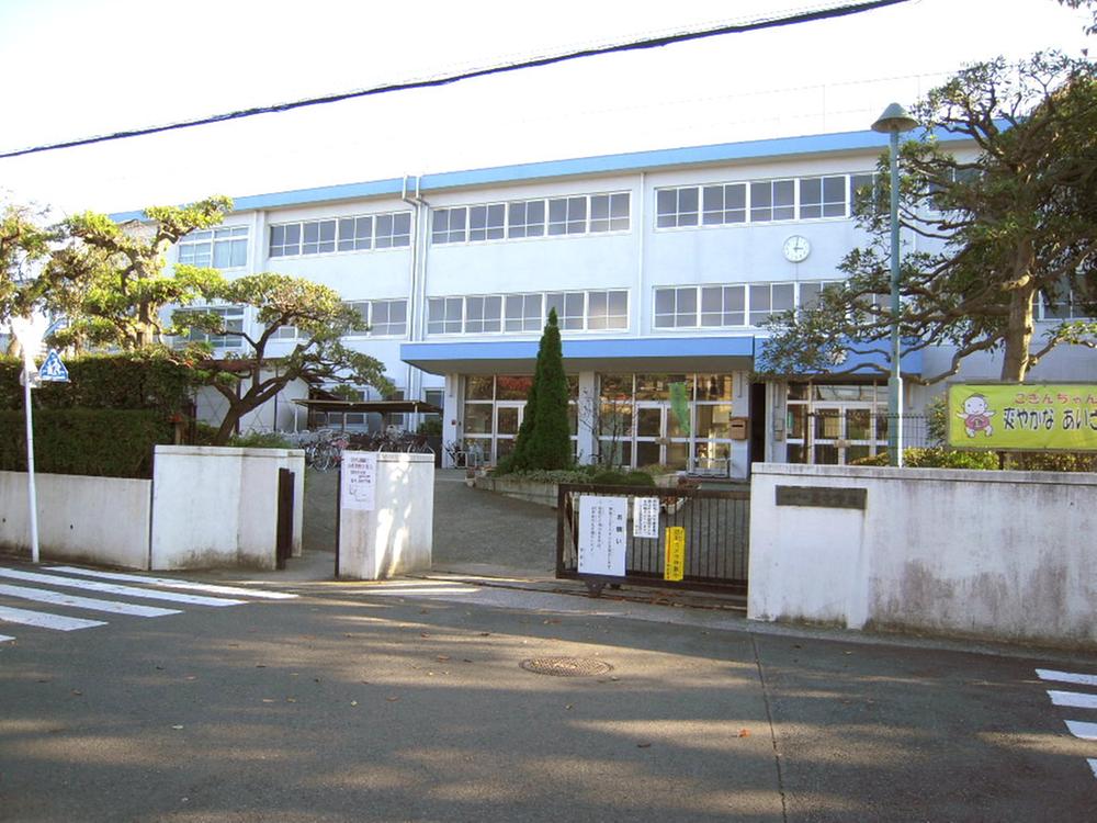 Junior high school. Koganei Tatsuhigashi until junior high school 151m