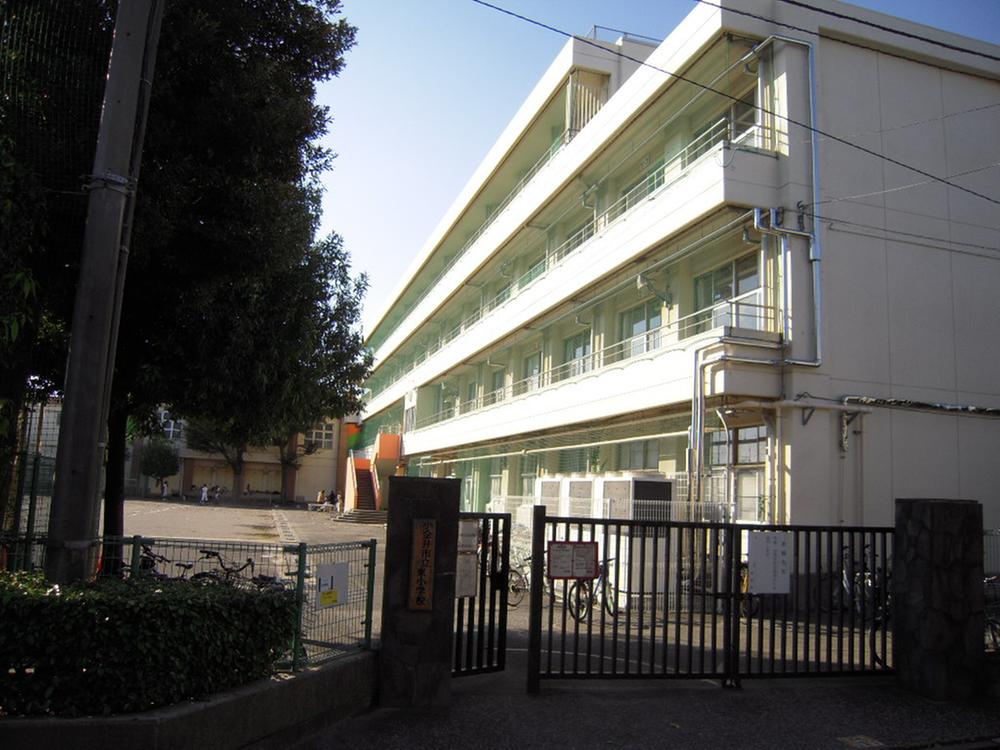 Primary school. Koganei Tatsuhigashi to elementary school 988m