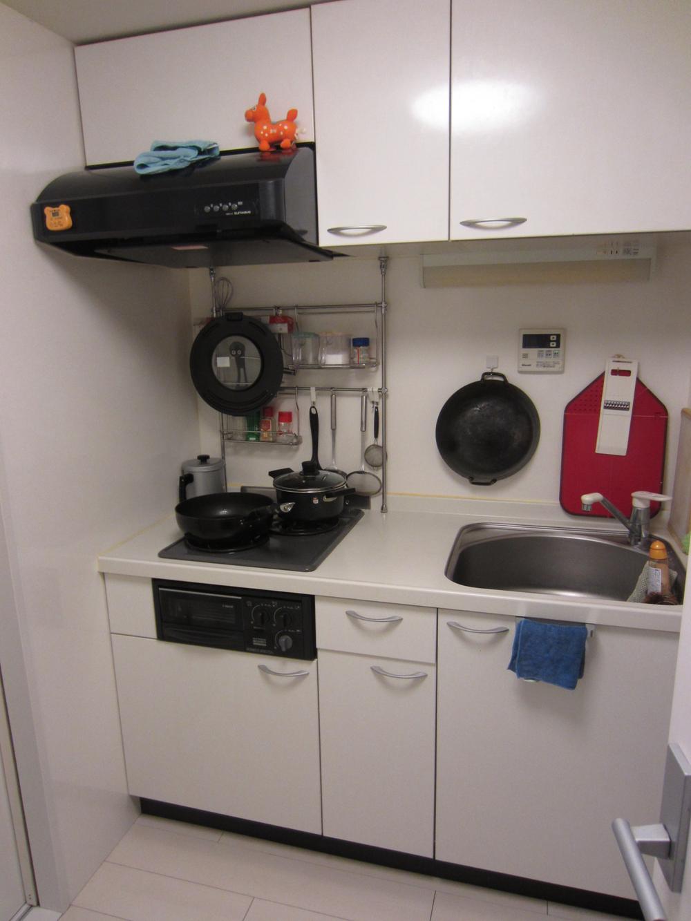 Kitchen. Local (September 2013) Shooting