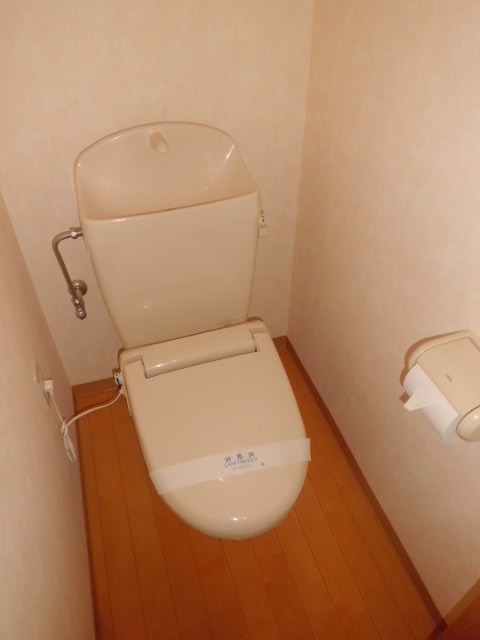 Toilet.  ☆ With warm toilet ☆ 