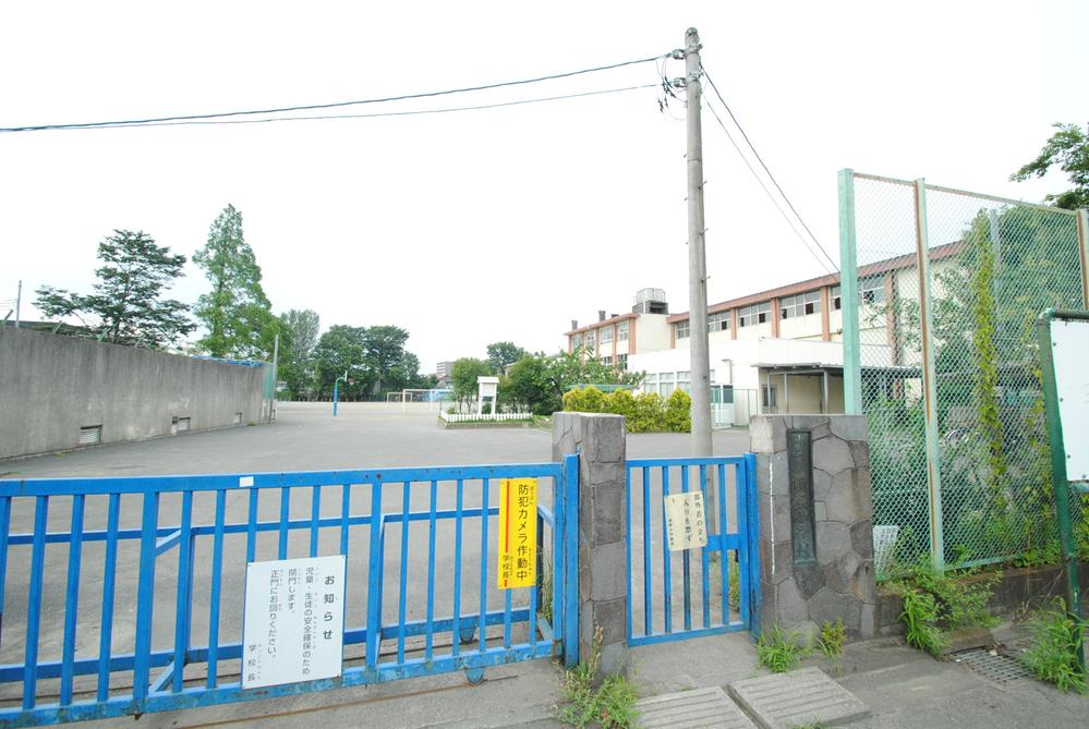 Primary school. Koganei 765m up to municipal Maehara Elementary School