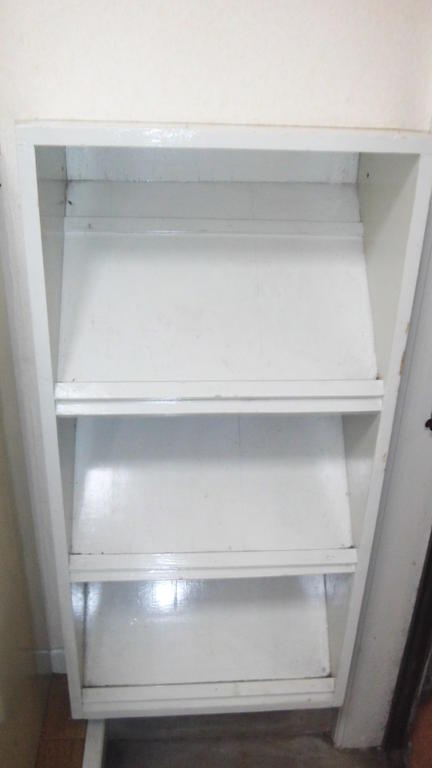 Entrance. Shoe box