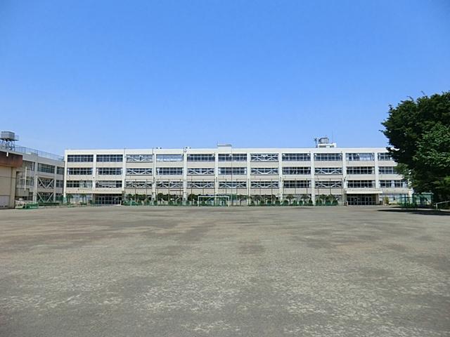 Junior high school. Koganei Municipal Koganei 961m until the second junior high school