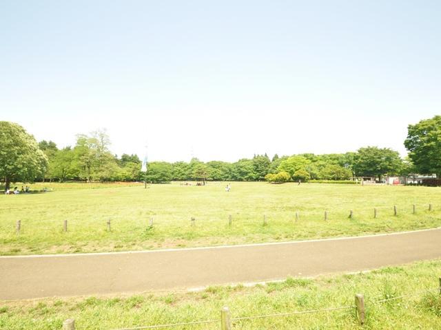 park. Cherry Blossom Festival is in about 1100m spring to Koganei park surrounded by nature of the four seasons, Guests can also enjoy a barbecue in the full year!