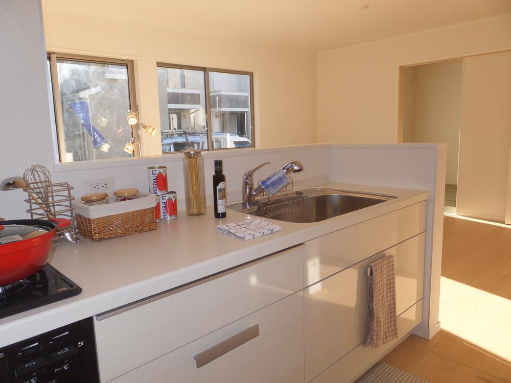 Kitchen. Local (13 December) shooting