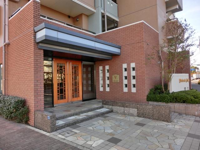 Entrance. Victoria Heim Musashi Koganei Entrance
