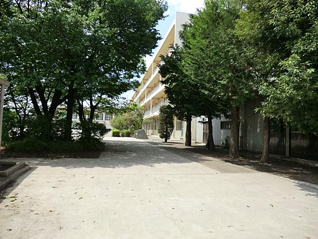 Primary school. Koganei Municipal Koganei 1253m to the third elementary school