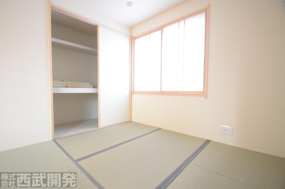 Non-living room. 7 Building Japanese-style room 4.5 tatami With closet