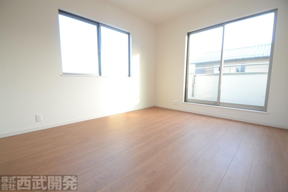 Non-living room. 7 Building