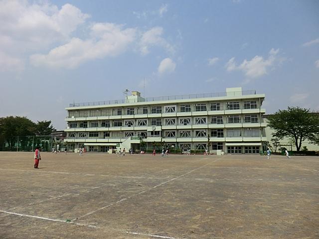 Junior high school. Koganei Minami until junior high school 1069m