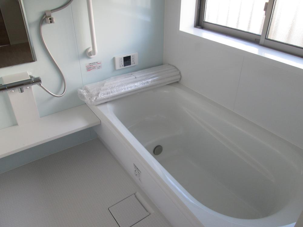 Bathroom. Local (13 December) shooting