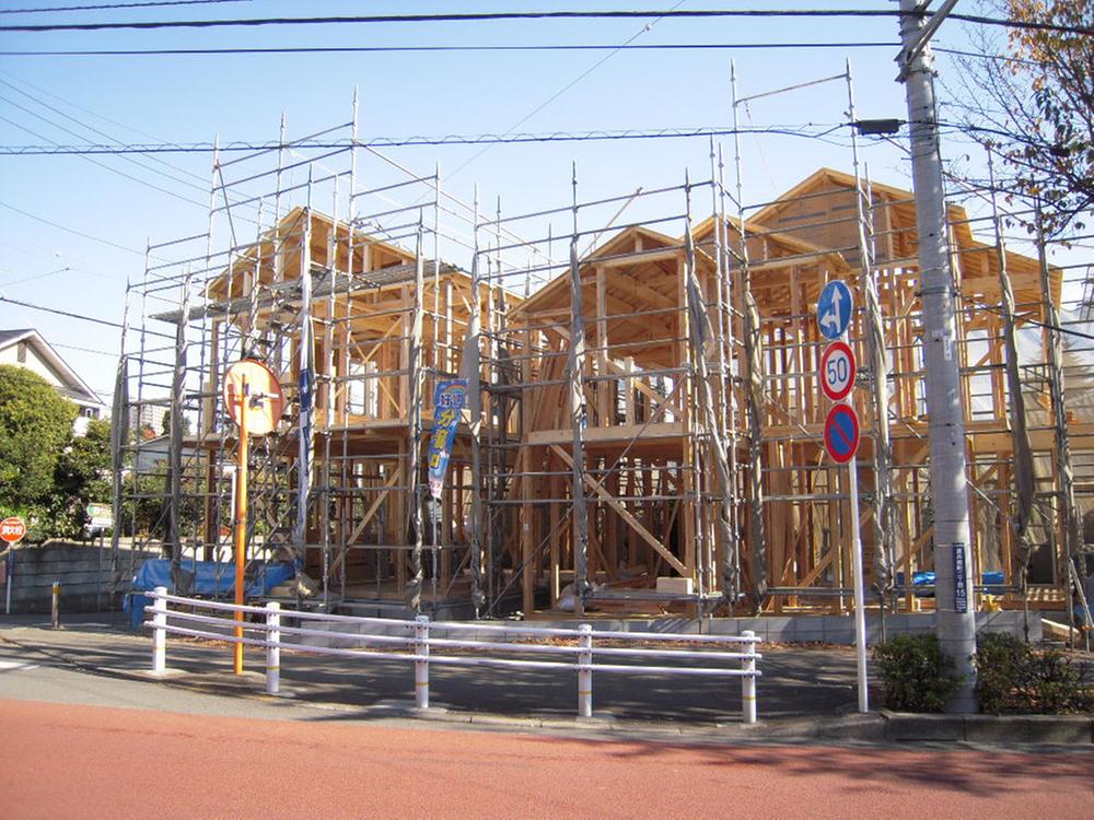 Local appearance photo. Local (11 May 2013) Shooting