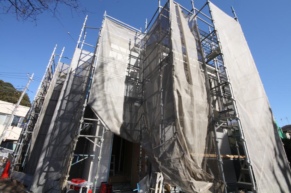 Local appearance photo. Local (12 May 2013) Shooting