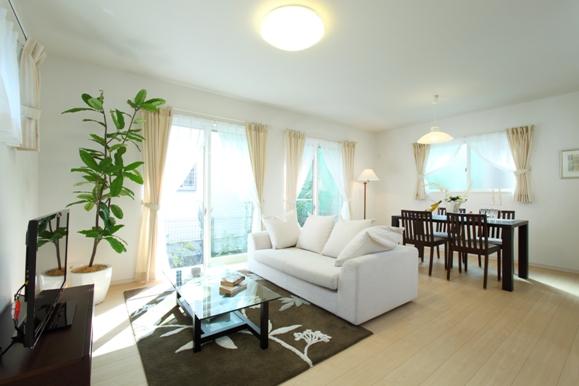 Living. 1 Building Living (September 2013) Shooting