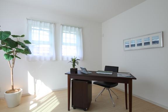 Non-living room. 1 Building Western-style (September 2013) Shooting