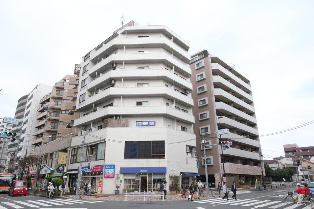 Local appearance photo. The salesman which has a national qualification of FP (financial planner), It is carefully to suggestions made to the customer's point of view. Please feel free to contact us. We look forward to staff. It is OUTREACH of sincerity business.