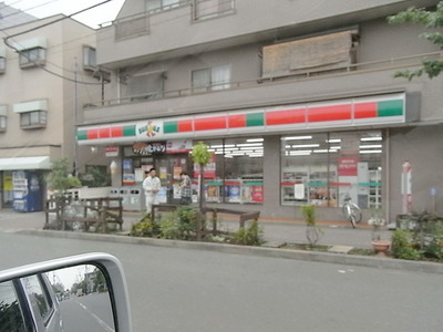 Convenience store. 500m to Sunkus (convenience store)