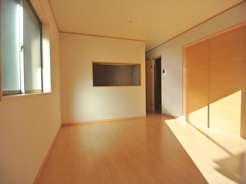 Living. Local (12 May 2013) Shooting