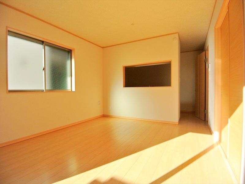 Living. Local (12 May 2013) Shooting