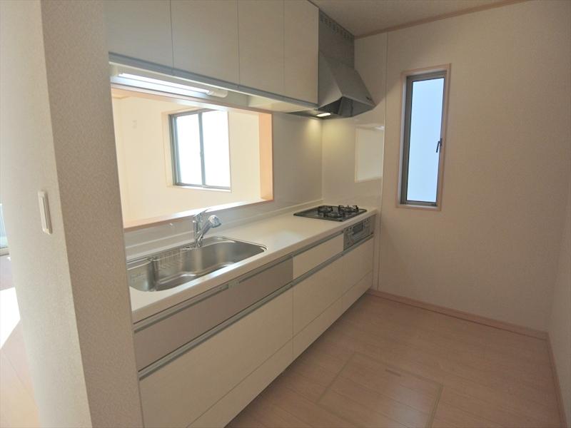 Kitchen. Local (12 May 2013) Shooting