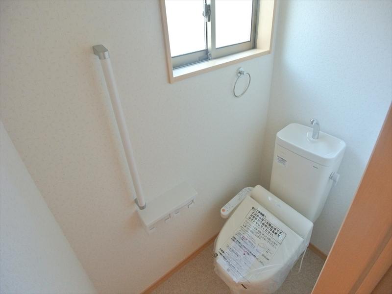 Toilet. Local (12 May 2013) Shooting