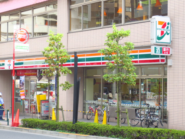 Convenience store. Seven-Eleven Koganei Maehara-cho 3-chome up (convenience store) 630m