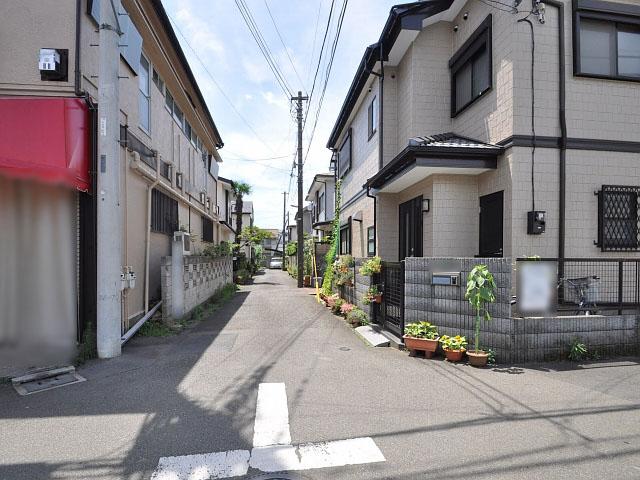 Local photos, including front road. Koganei Midoricho 3-chome contact road situation