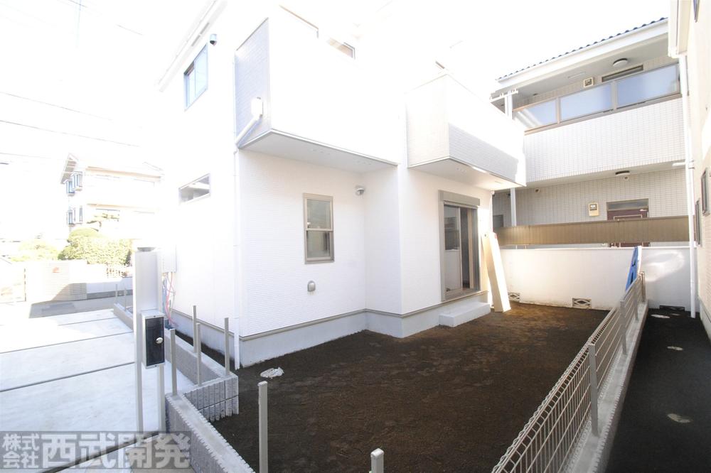 Local appearance photo. Local (12 May 2013) Shooting 1 Building