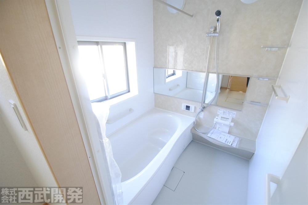 Bathroom. 1 Building