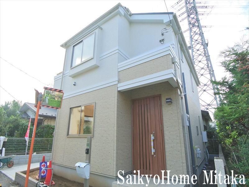 Local appearance photo. Local (10 May 2013) Shooting