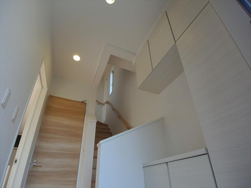 Entrance. Local (10 May 2013) Shooting