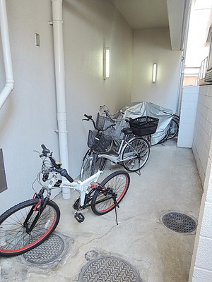 Other common areas. roof ・ Door with a bicycle parking lot