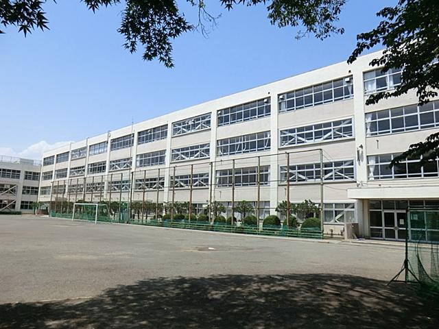 Junior high school. Koganei Municipal Koganei 695m until the second junior high school