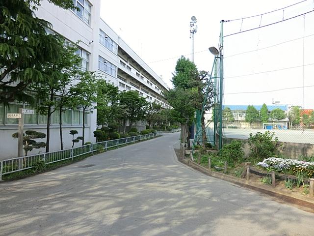 Junior high school. Kokubunji 417m to stand first junior high school