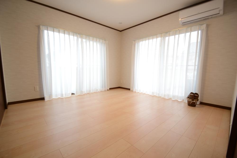 Non-living room. 2 Kaiyoshitsu 7.2 Pledge Closet with two places