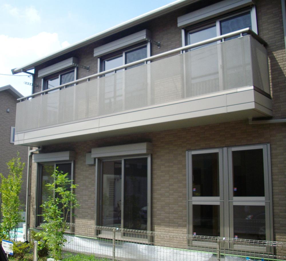 Local appearance photo. Indoor (July 2012) shooting