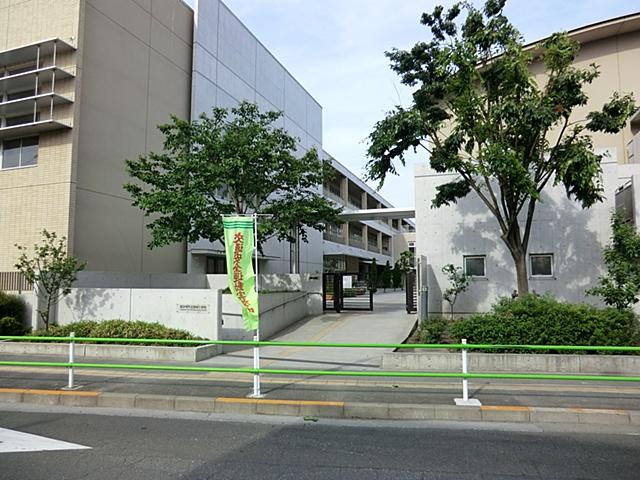 Primary school. Kokubunji Municipal fourth to elementary school 420m