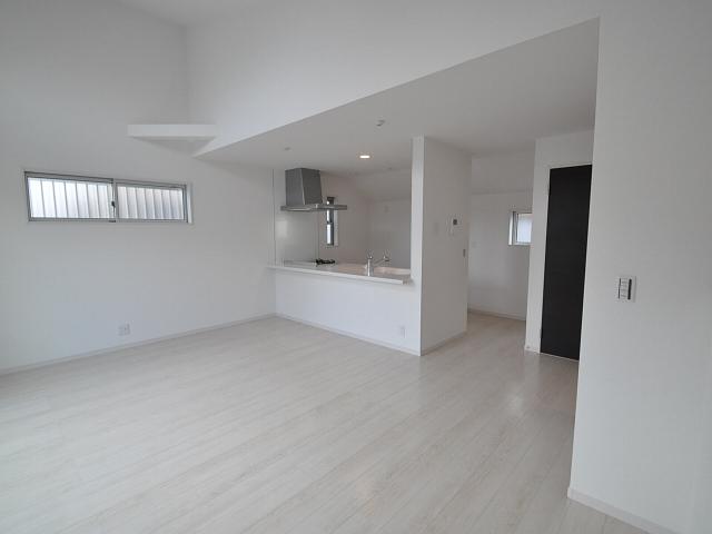 Living. Kokubunji Higashitokura 1-chome Building 2 LDK