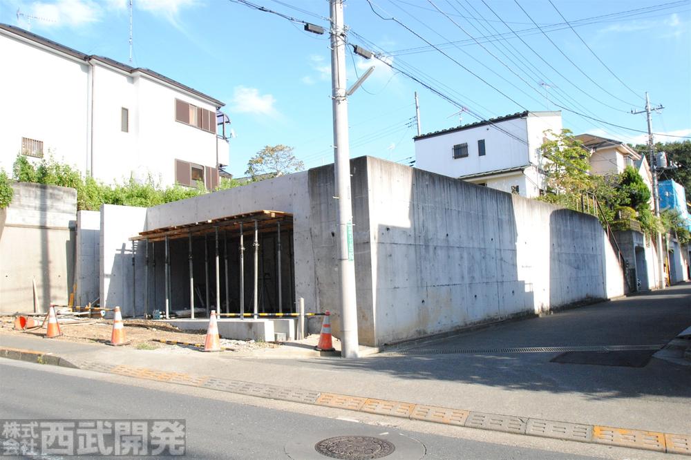 Local photos, including front road. Local (September 2013) Shooting