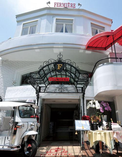 Other Environmental Photo. Fermi to Yale  ※ A: 1650m / Walk 21 minutes ・  ※ B: 1520m / Walk 19 minutes