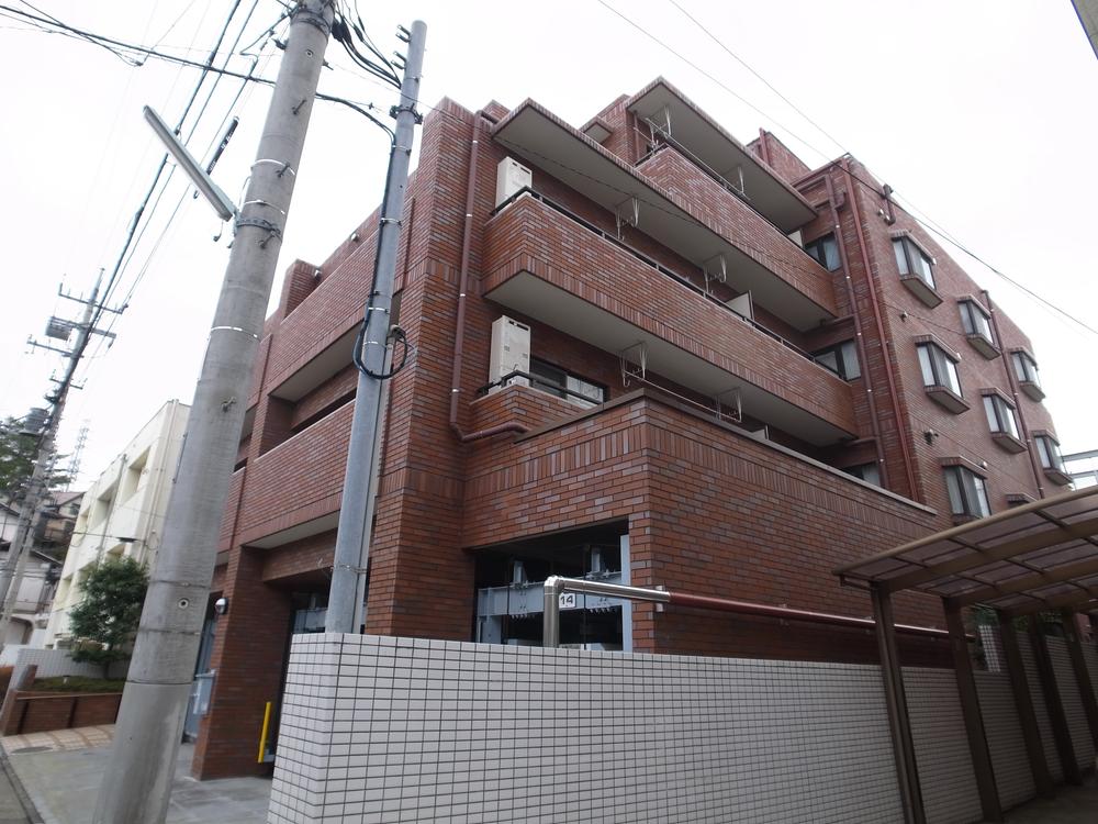 Local appearance photo. Local (12 May 2013) Shooting