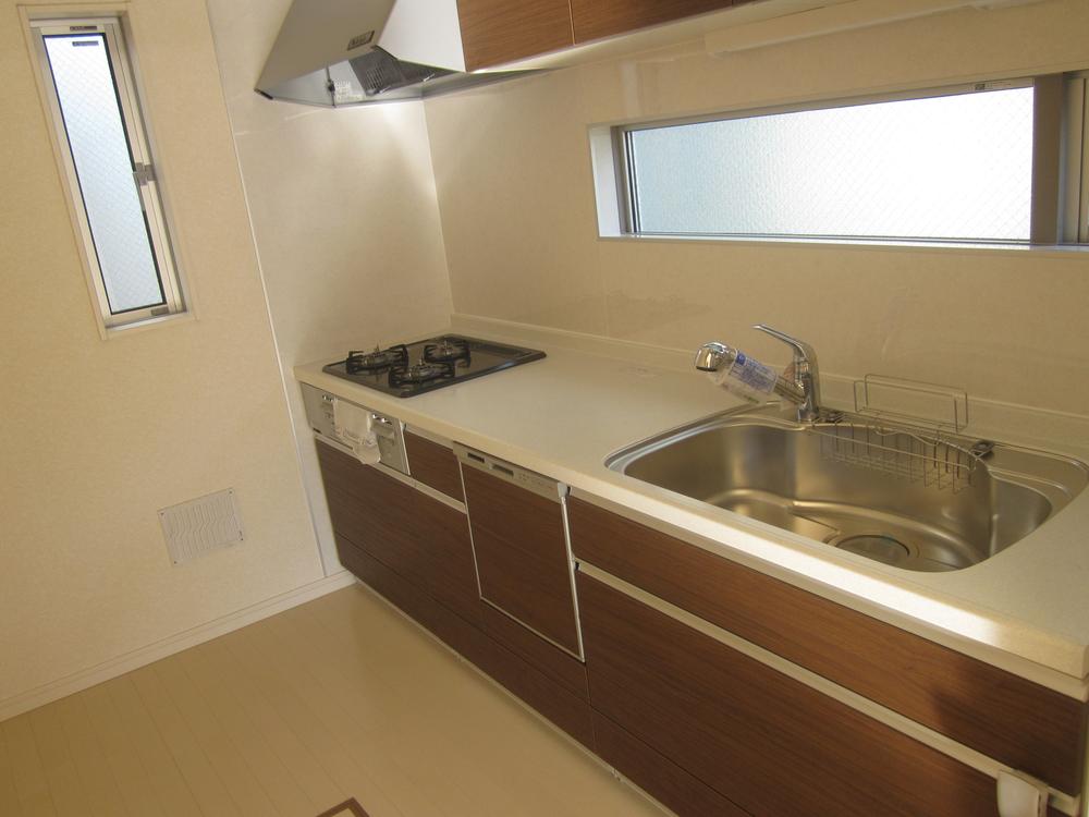 Same specifications photo (kitchen). Same specifications