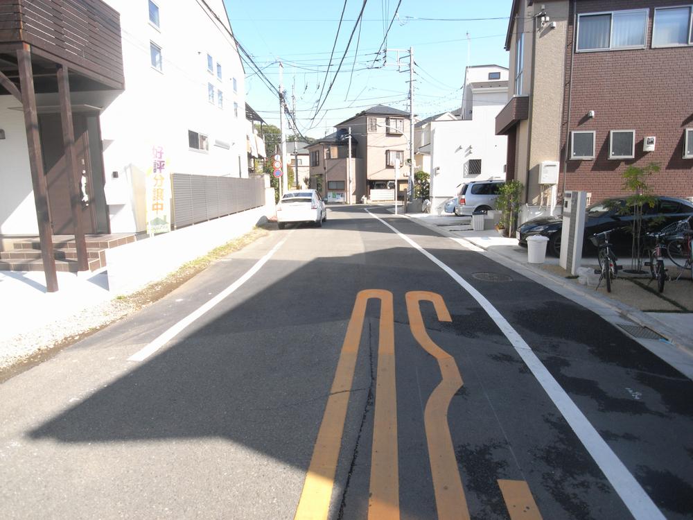 Local photos, including front road. Local (11 May 2013) Shooting