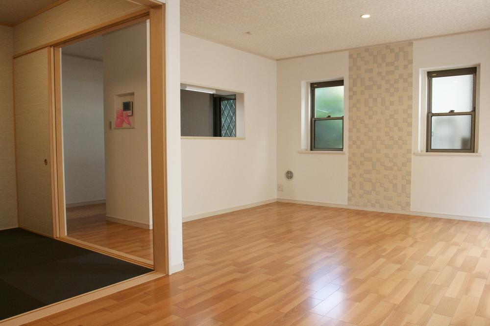 Other introspection. ● Living ・ Japanese-style room: 2013 November shooting