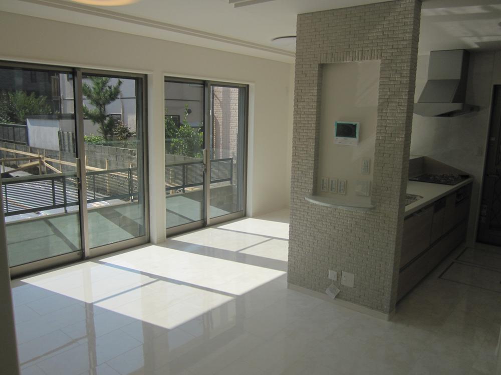 Living. Living ●: 2013 November shooting