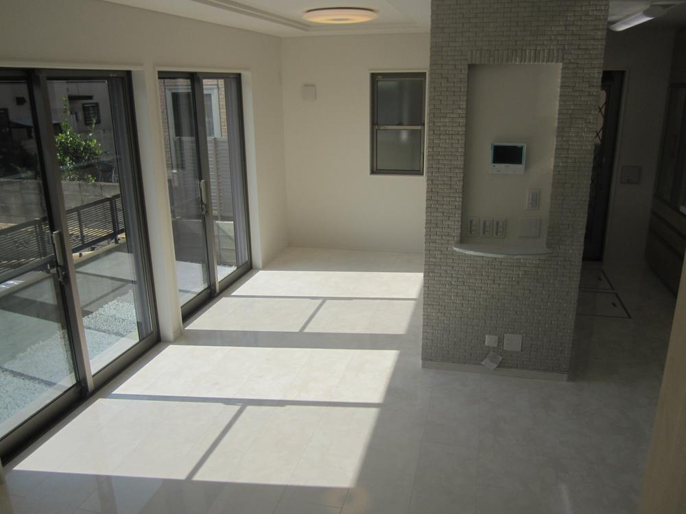 Living. ● Living Photo 2: 2013 November shooting