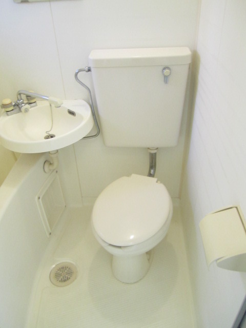 Toilet.  ☆ Clean toilets ☆